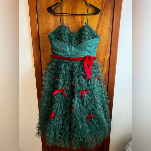 NWT Unique Vintage Emerald Green & Red Ribbon Tulle Cupcake Swing Dress, size L - Picture 3 of 10